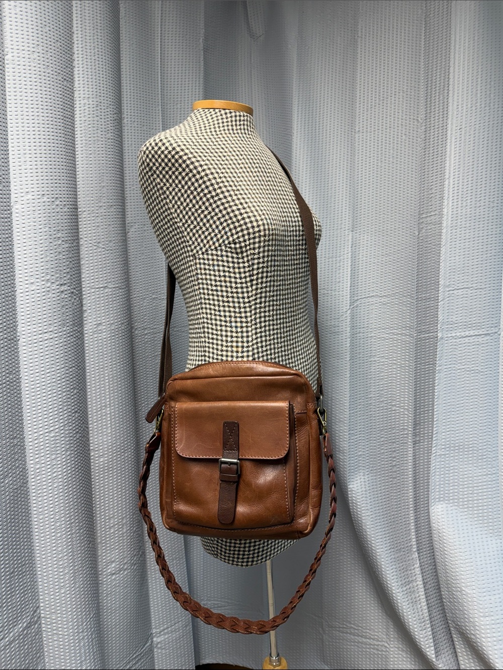 Brown Leather Crossbody Bag with Bonus Braided Strap.
